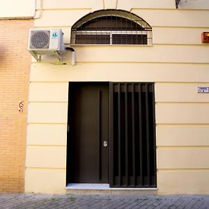 Rentalsevilla Escuelas Pias Apartment Seville