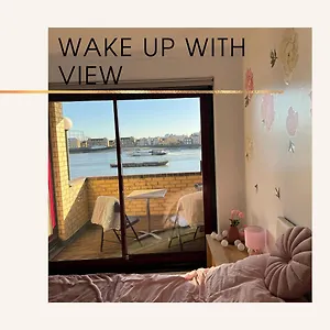 Perfect In The Centre With View Apartment London